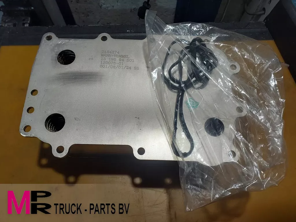 DAF Motoroliekoeler orgineel - 2184274N - 2397569N Motoroliekoeler orgineel - 2184274N - 2397569N diversen