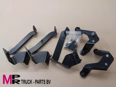 DAF XG+ zonnenkap steunen set - 2249069N - 2249070N - 2249072G - 2249073N diversen